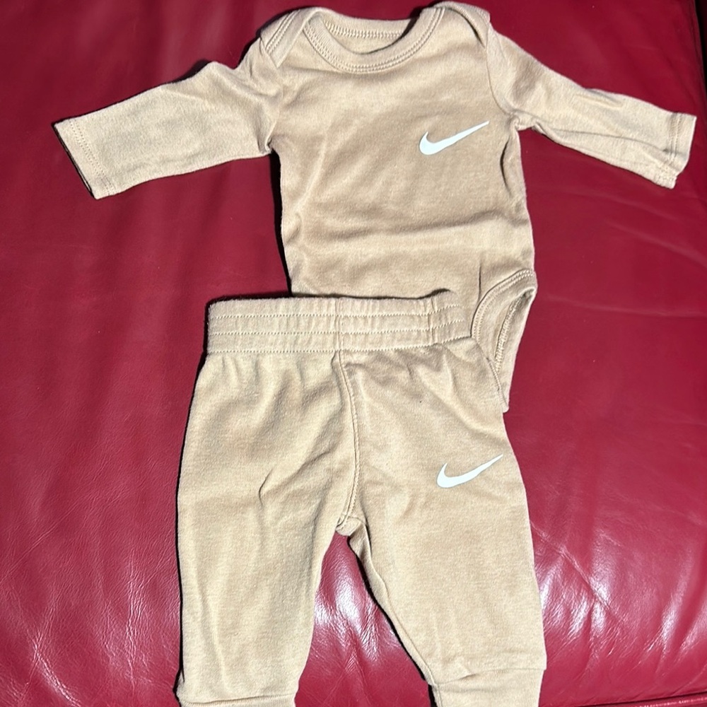 Nike Kids Matching Set in Tan with White Logo